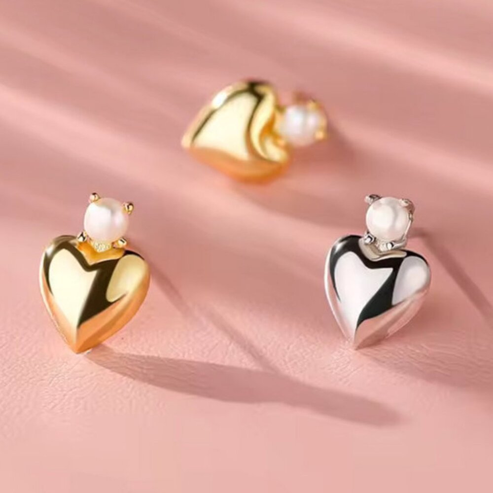 Mother of Pearl Heart Stud Earrings in gold & Silver. 925 Sterling Silver #1039